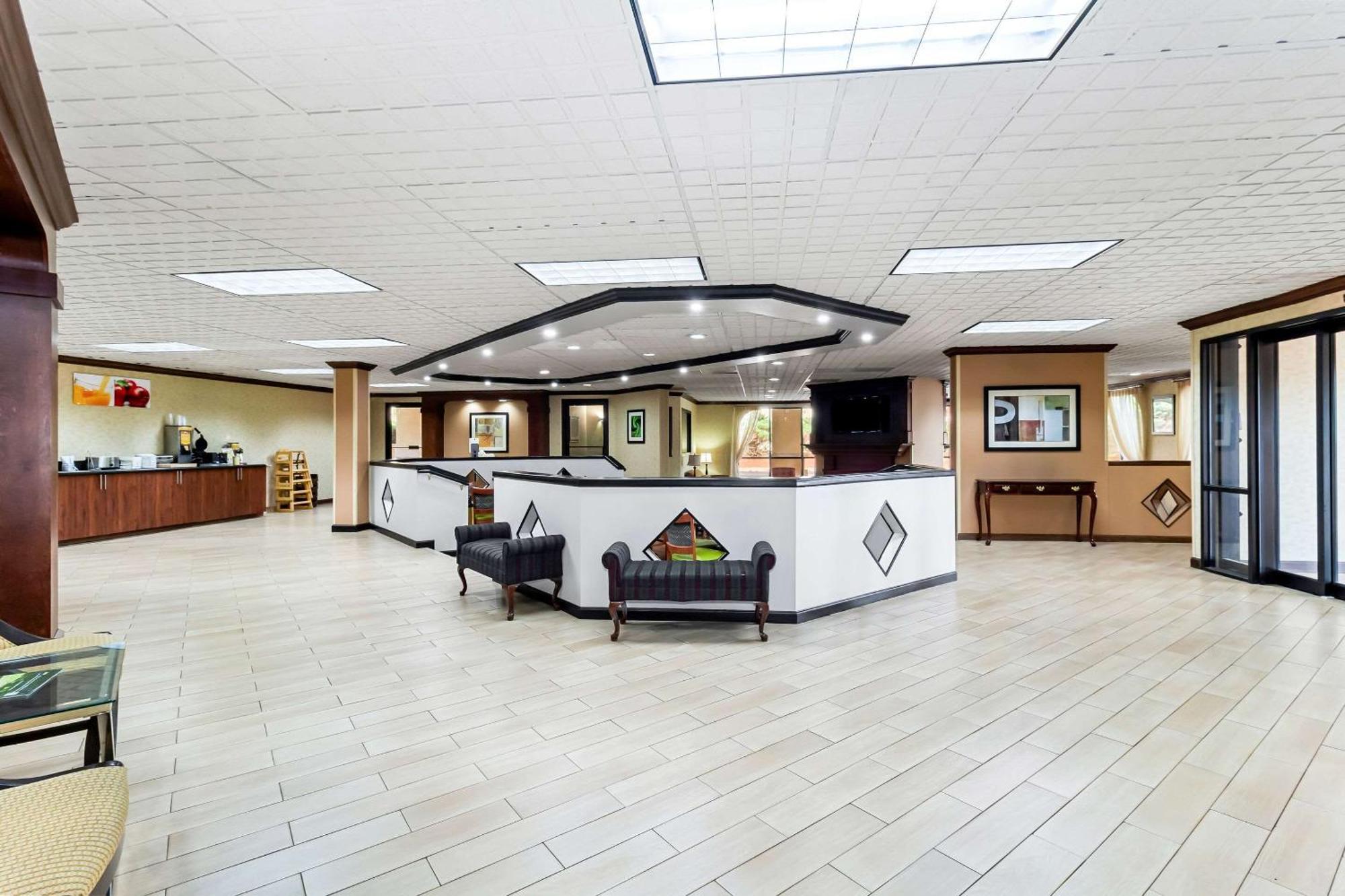 Quality Inn & Suites Florence Civic Center Exterior foto
