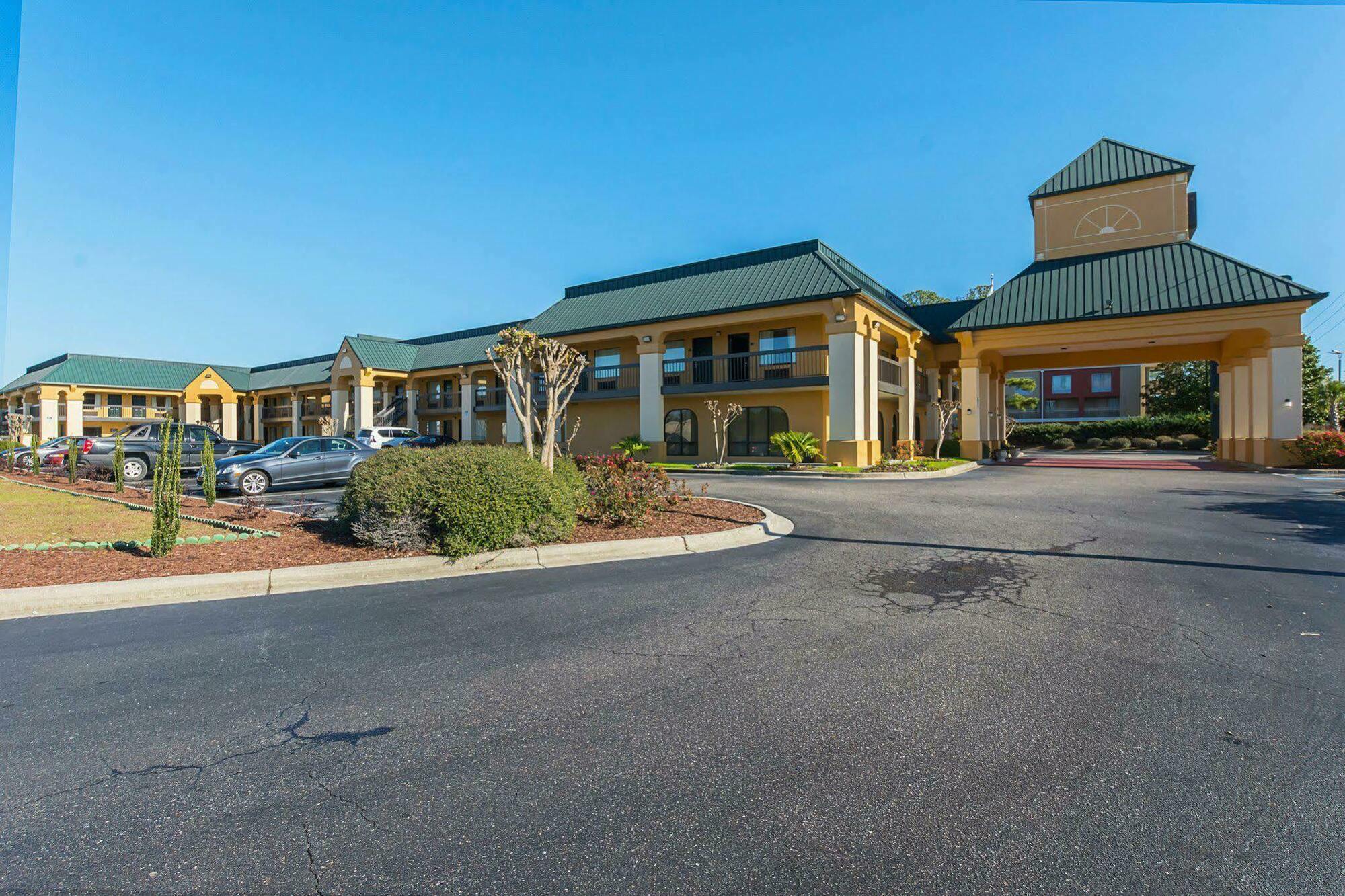 Quality Inn & Suites Florence Civic Center Exterior foto
